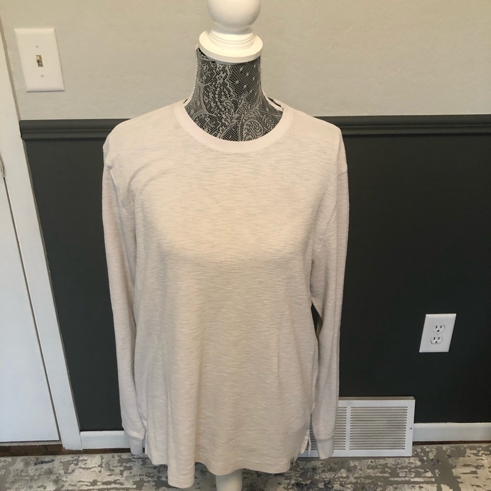 American Eagle Long Sleeve T-shirt